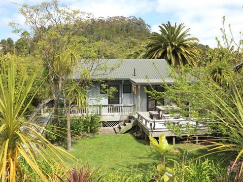 6 Riverview Road, Cooks Beach