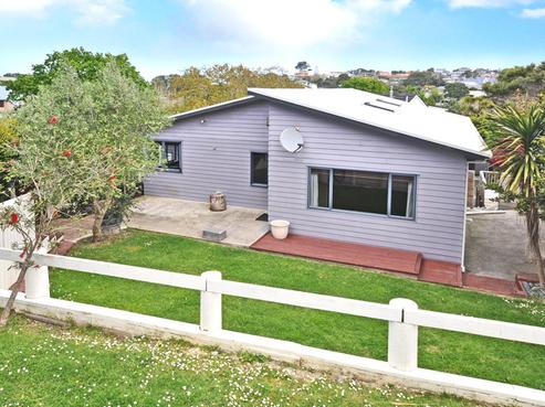 8A Zealandia Road, Manly