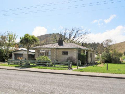 18 Halsey Street, Clinton and Surrounds