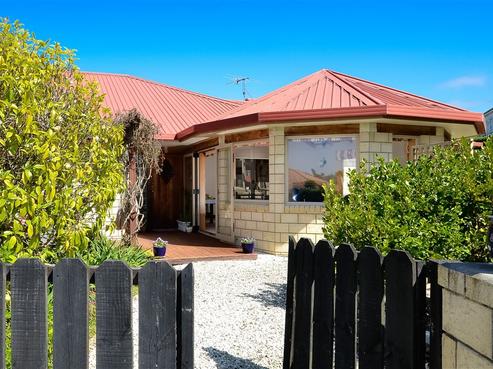 2 Grassfield Place, Waimauku