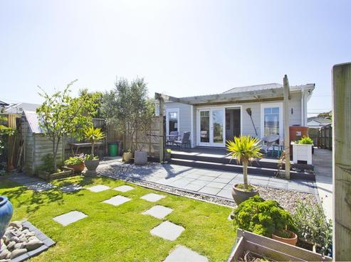 8 Adelaide Street, Petone
