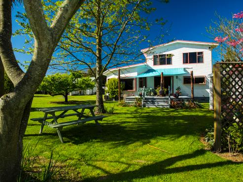 467 Nelson Road, Riverdale