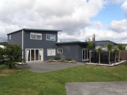 215B Barrowclough Road, Whangamata