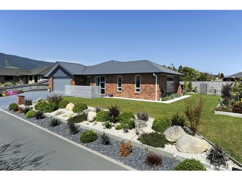 28 Hammill Grove, Stoke