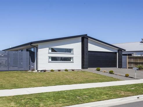 22 Huntingdon Drive, Fernside