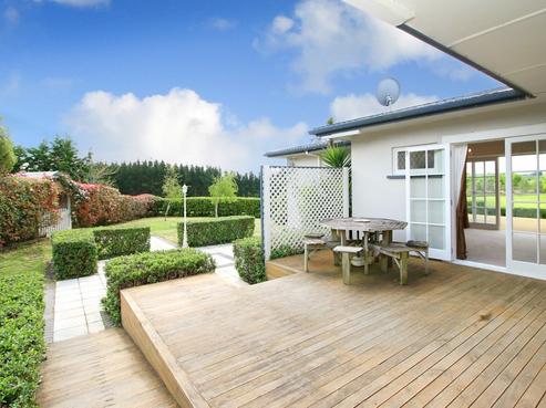 831 Halcombe Road, Halcombe