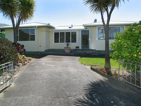 2 Walker Avenue, Mana