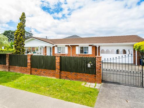 73 Aberdeen Road, Castor Bay