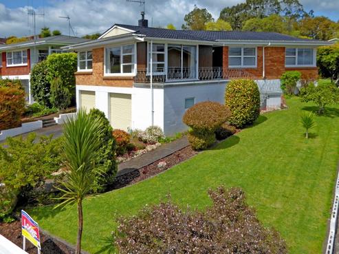 48 Macdonald Road, Glenview