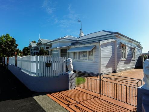 65 Nelson Crescent, Napier South