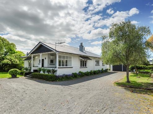 122 Napier Road, Havelock North