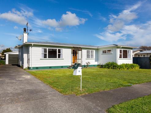 19 Dewe Avenue, Feilding