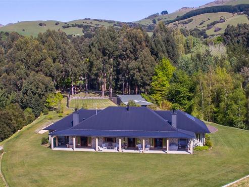 5719 Christchurch Akaroa Road, Duvauchelle
