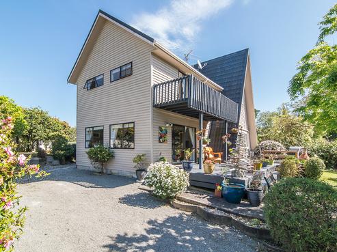 37 Park Avenue, Waikanae