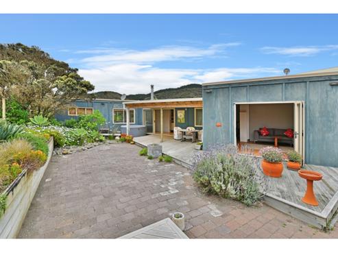 24 Ocean View Road, Port Waikato
