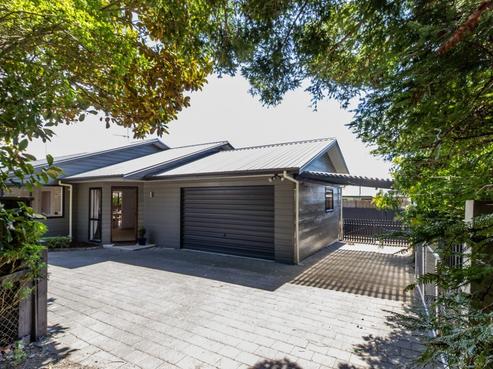 11A Rush Place, Havelock North