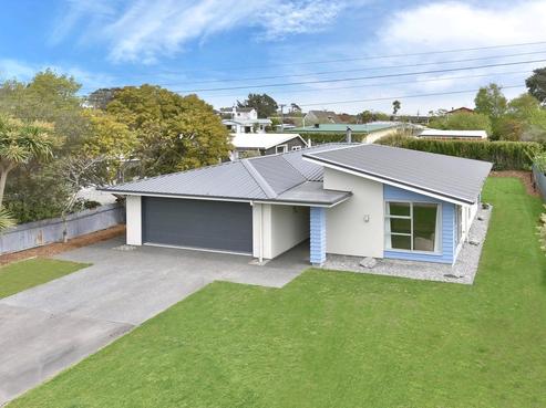 57 Batten Grove, The Pines Beach
