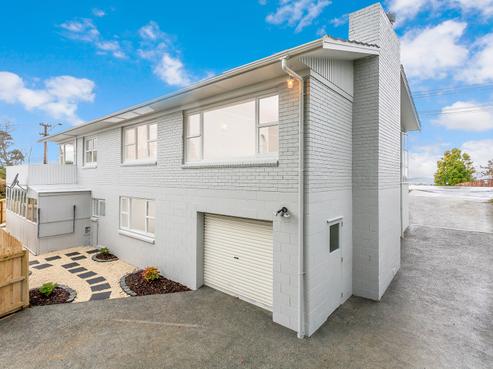 26 Sunset Road, Unsworth Heights