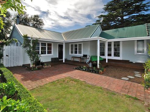57 Arnold Street, Sumner