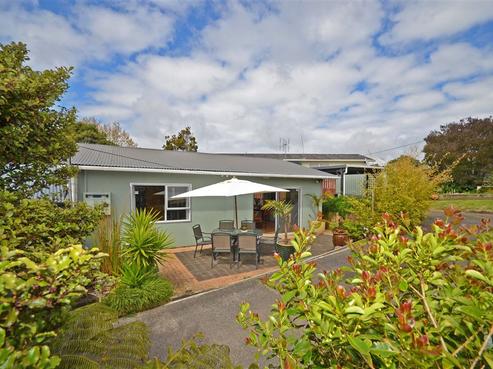 1B Burnham Road, Waitakere