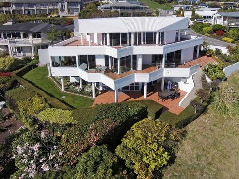 63 The Cliffs, Britannia Heights