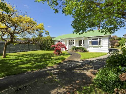 160 Waterloo Road, Central Hutt