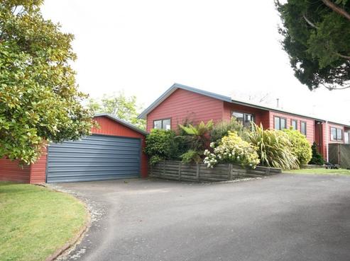 6 Kahurangi Drive, Lynmore