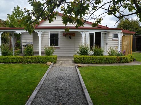 43A Bank Street, Amberley