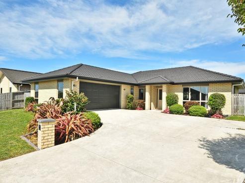 11 Cole Thomas Place, Huntington