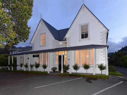 98 Nile Street, Nelson City