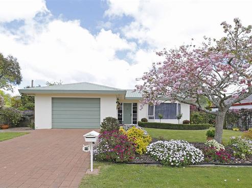 76 Splitt Avenue, Glenview