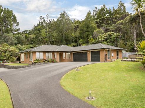 127 Stoney Creek Drive, Waitakere