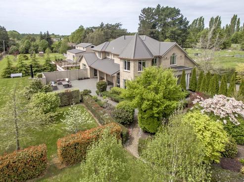 800 Hills Road, Marshland