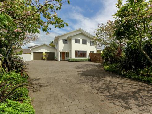 24 Kinross Drive, Merrilands
