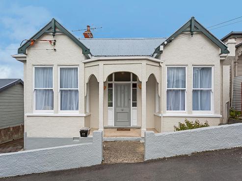 11 Mosgiel Street, Mornington