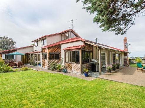 40 Aiken Road, Saint Johns Hill