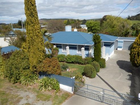 7 Airedale Road, Weston