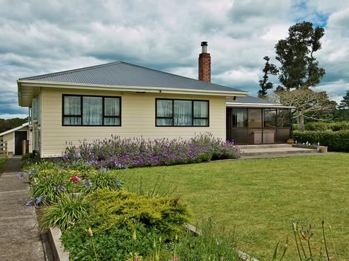 2160 Buckland Road, Buckland