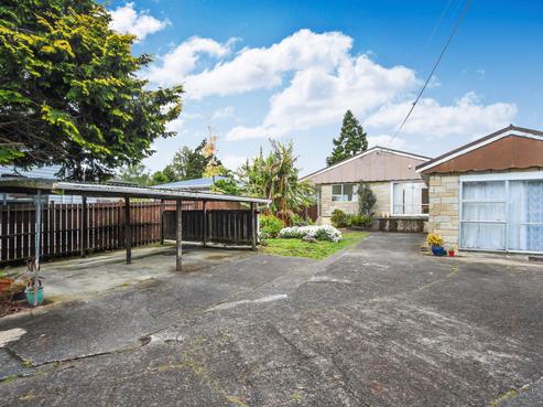 2 Albert Road, Kelston