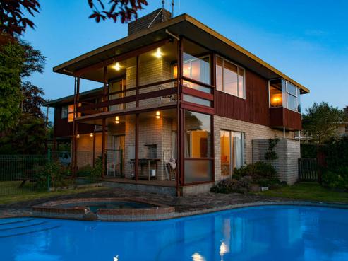 773 River Road, Chartwell