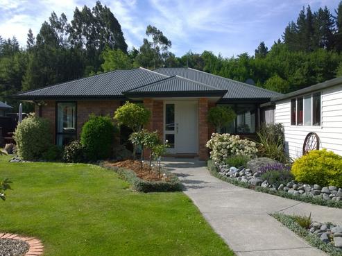 11 Railway Terrace, Glentunnel