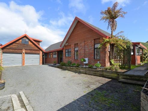 11 Memphis Grove, Totara Park