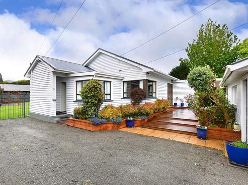24 Earl Street, Hillsborough