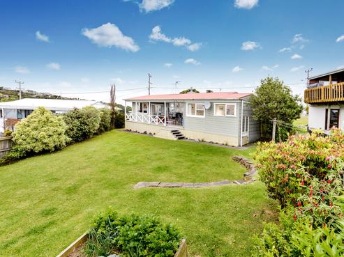 1044 Whangaparaoa Road, Tindalls Beach