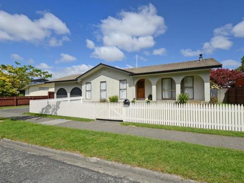 147 California Drive, Totara Park