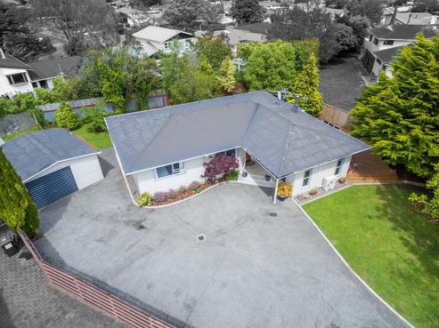 21 Omaha Grove, Totara Park