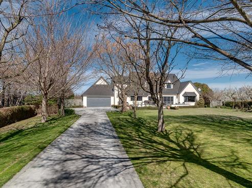 34 Lawn Road, Mangateretere