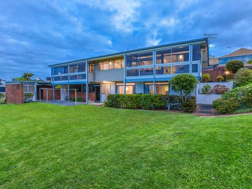 12 Burford Place, Mellons Bay