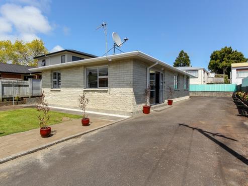42C Belt Road, Moturoa