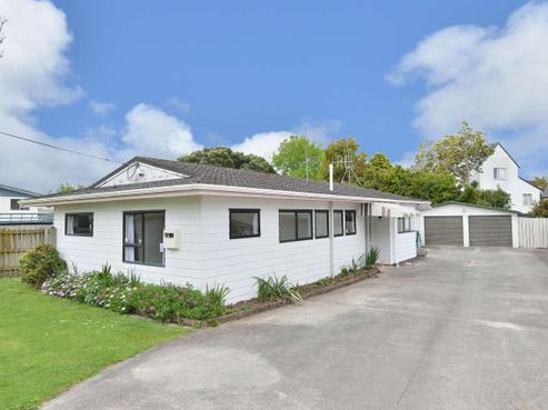 13 Pyle Road West, One Tree Point